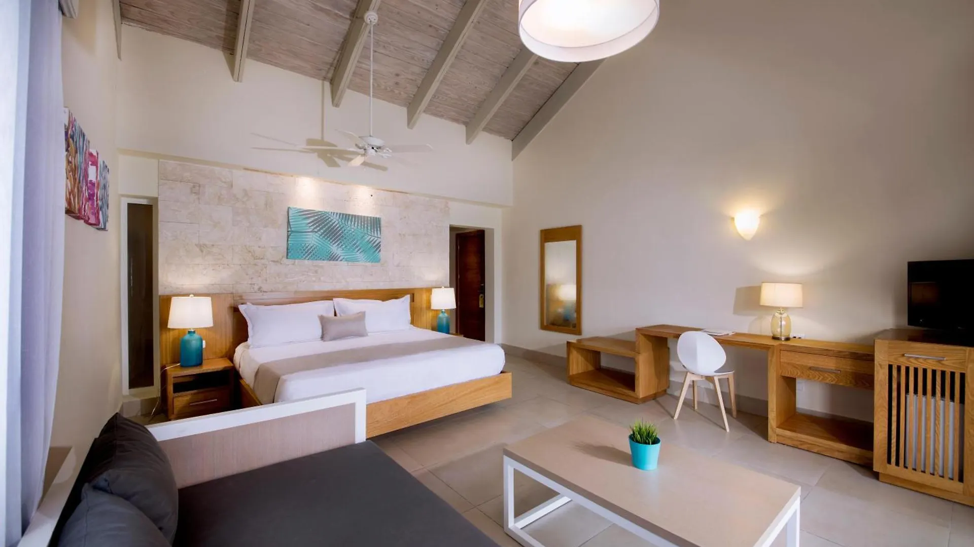 Vista Sol Punta Cana Beach Resort & Spa 4*,
