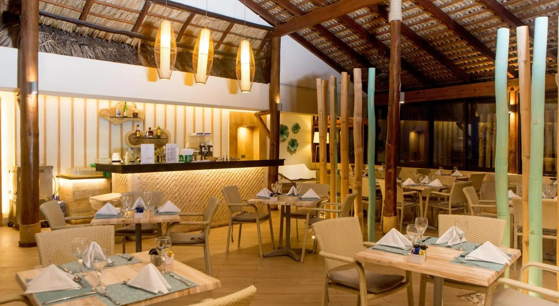 Vista Sol Punta Cana Beach Resort & Spa 4*,